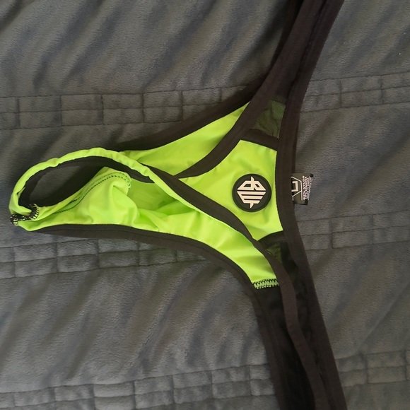 New Breedwell Neon Green and Black Thong - Large - Picture 2 of 2